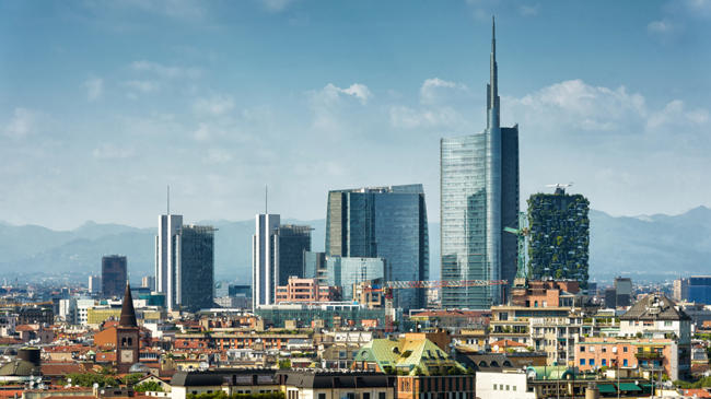 a city with tall buildings