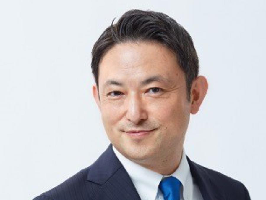 スーツとネクタイを着た人